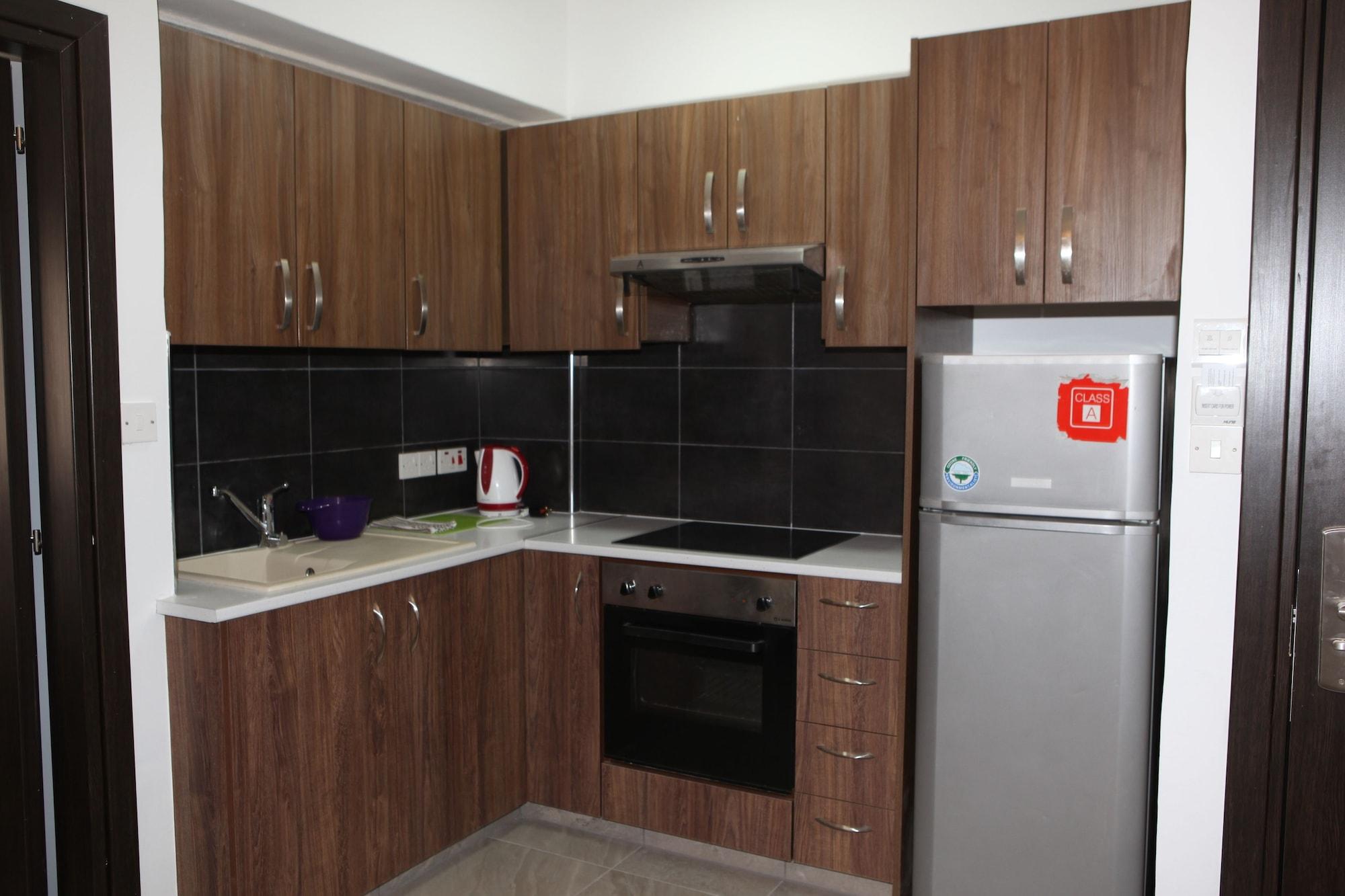 Polyxeni Hotel Apartments Lemesós Eksteriør bilde