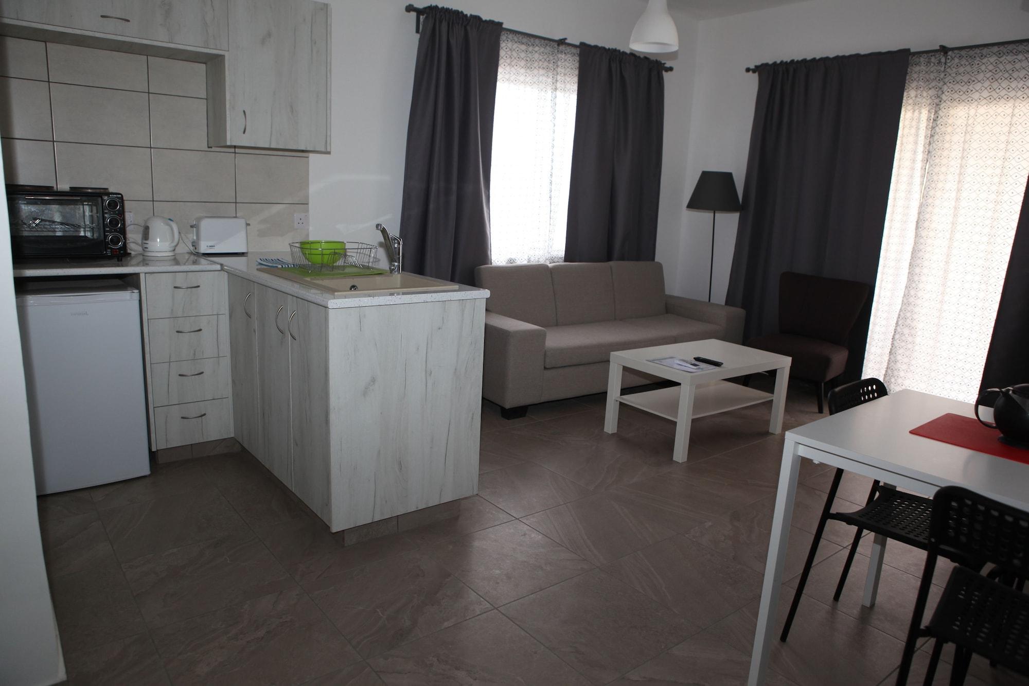 Polyxeni Hotel Apartments Lemesós Eksteriør bilde