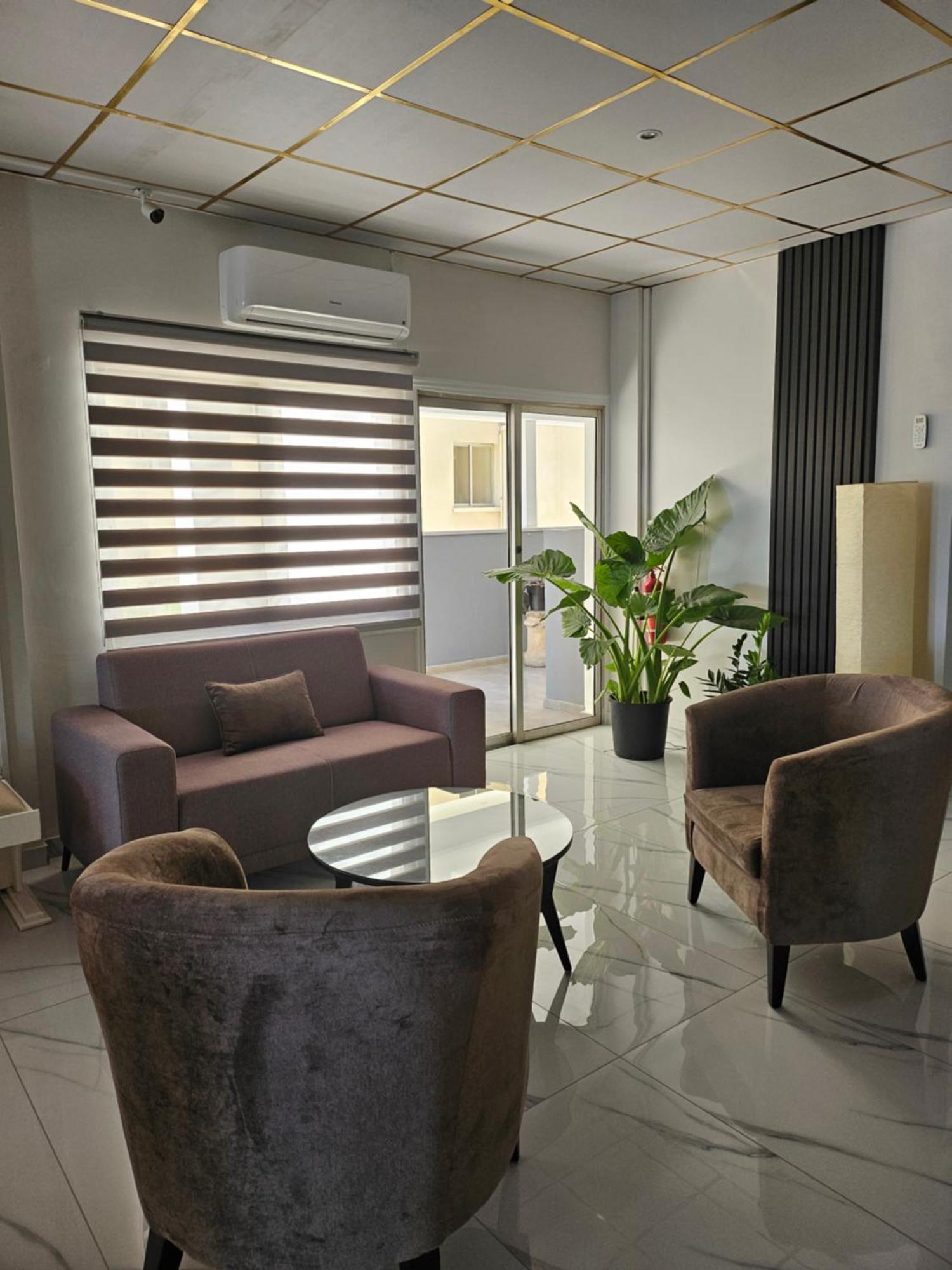 Polyxeni Hotel Apartments Lemesós Eksteriør bilde