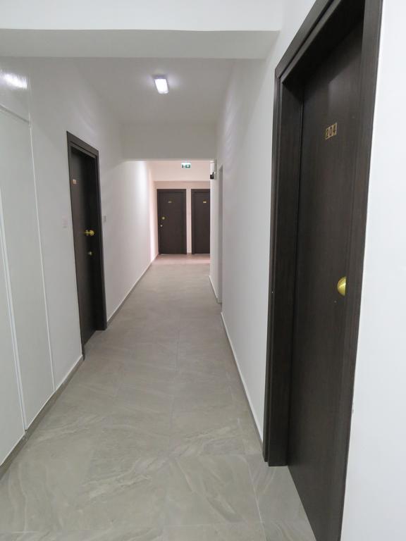 Polyxeni Hotel Apartments Lemesós Eksteriør bilde