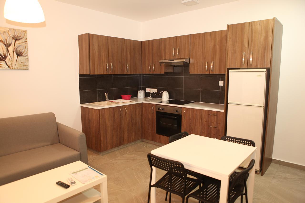 Polyxeni Hotel Apartments Lemesós Eksteriør bilde
