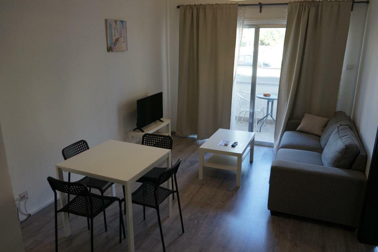 Polyxeni Hotel Apartments Lemesós Eksteriør bilde